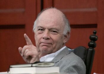 Entregan a Enrique Krauze en España el Premio a la Tolerancia