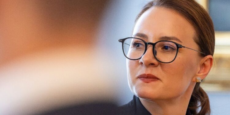 Dimite la primera ministra de Ucrania en el marco de una reorganización en el gobierno de Zelenski