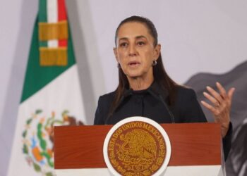 Sheinbaum marca distancia de la CNDH tras recomendación que exonera al Ejército en el caso Ayotzinapa