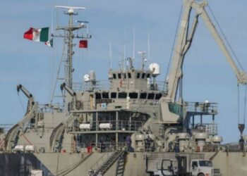 Caso del «huachicol» fiscal da un giro: FGR cita a siete marinos a declarar