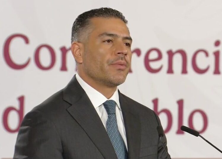Harfuch asegura que «R1» ordenó y financió el homicidio de Carlos Manzo por supuesta provocación a «Los Rs»