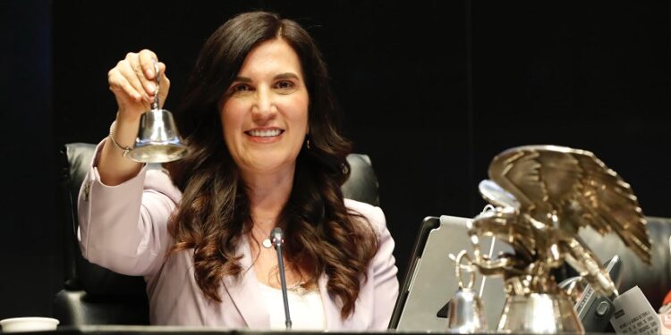 Legisladores debemos regresarle la honorabilidad a la política; necesario, construir espacios de civilidad y diálogo constructivo: Kenia López Rabadán