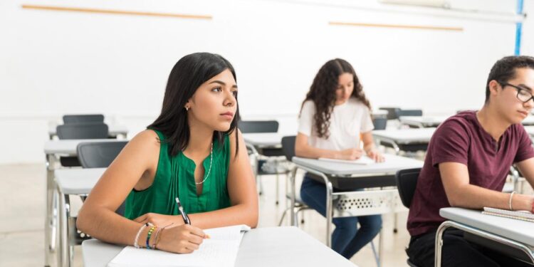Del salón de clases al mundo real: la nueva ruta de la preparatoria