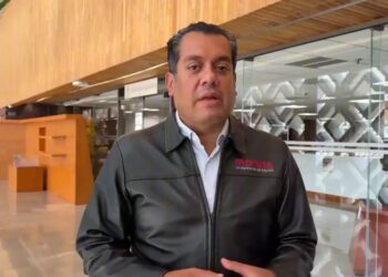 Cabeza de Vaca es un “prófugo” que pretende ser Presidente para ocultar sus delitos: Gutiérrez Luna