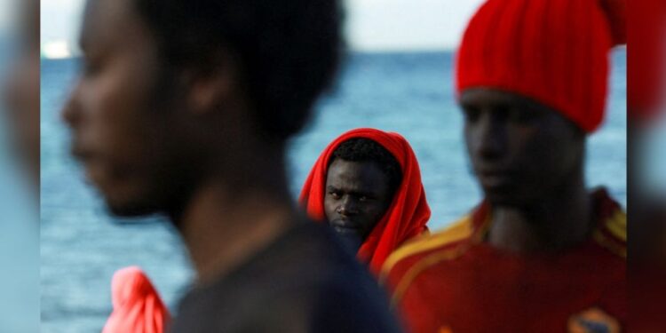 Fuerzas marroquíes impiden que 148 migrantes crucen la frontera con Ceuta