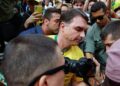 Flávio Bolsonaro promete tratar a los narcotraficantes como «terroristas» en su inicio de campaña electoral