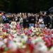 Luto en Noruega: decenas de miles de personas despiden al rey Harald V con flores y tarjetas