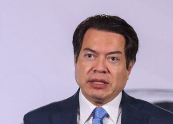 Confirma Mario Delgado nuevas plazas para profesores de la CNTE