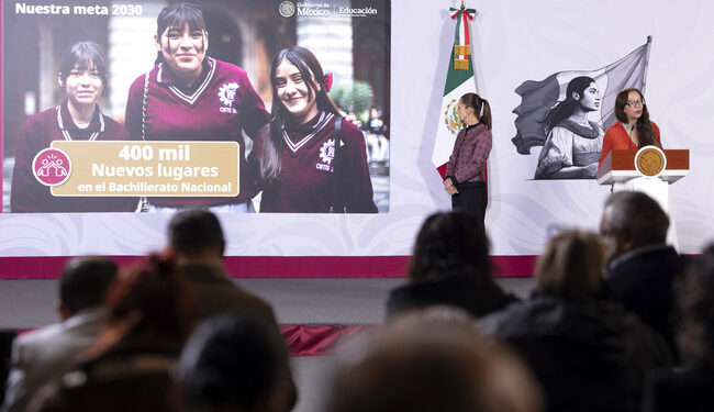Claudia Sheinbaum informa que meta sexenal del Bachillerato Nacional se duplicará a 400 mil nuevos lugares