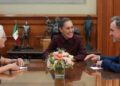 Sheinbaum se reúne con el historiador Niall Ferguson y abordan relación México-EU