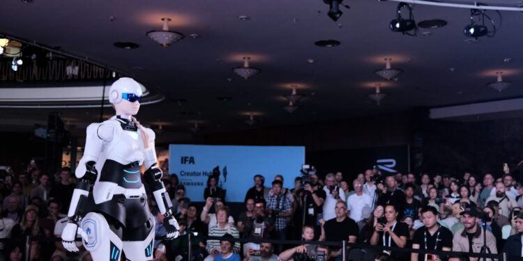 AiMOGA presenta nuevos robots de servicio en IFA 2026 y acelera su expansión en Europa