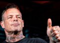 El exluchador y músico VAMPIRO se quita la máscara para mostrar “The World Through My Eyes” en el Foro Red Access