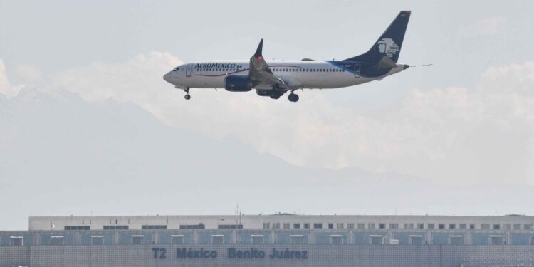 Alertan sobre posible filtración de datos personales del sistema de Aeroméxico