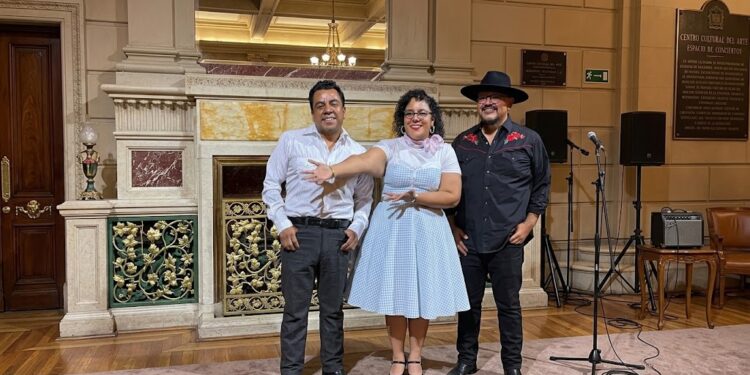 A tres días, La Santa Cecilia prepara su regreso al Teatro Metropólitan con Los Años