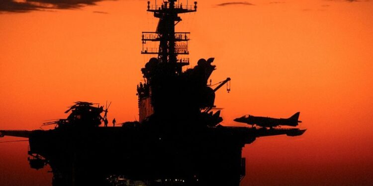 Fuerzas Armadas de EU afirman que lanzaron un nuevo ataque contra Irán