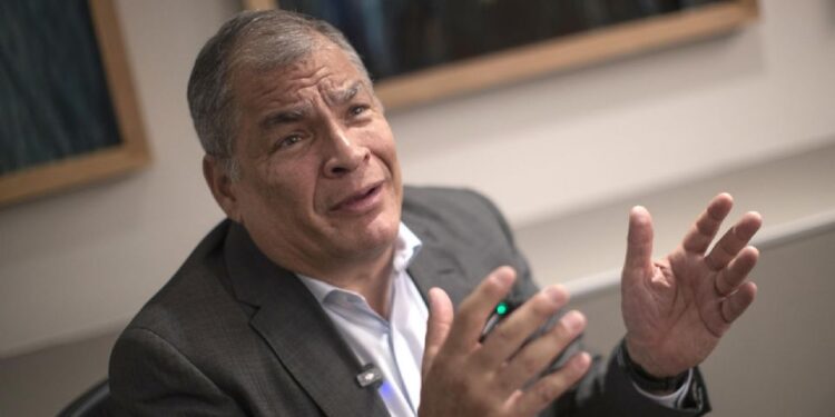 Ecuador debe disculparse con México por la irrupción en la embajada y entregarle a Jorge Glas, asegura el expresidente Correa