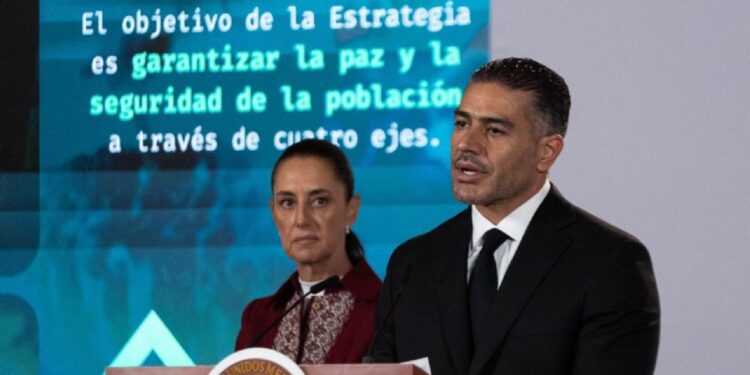 Bloqueo de cuentas del exsecretario de Economía de Sinaloa no está ligado al caso Rocha Moya: García Harfuch
