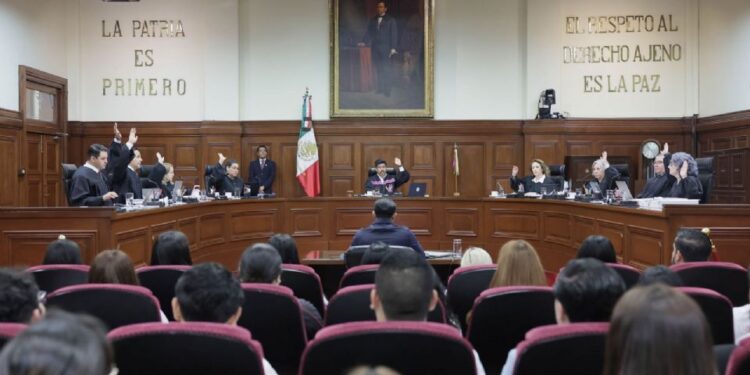 Los ministros de la nueva Corte proponen reducirse el sueldo apenas 3 mil pesos, mientras que a jueces y magistrados les reducirían hasta 20 mil