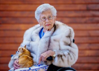 Murió la princesa Astrid de Noruega, dos días después del funeral del rey Harald V