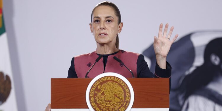Sheinbaum descarta por ahora impacto directo de huracán ‘Polo’ en costas mexicanas