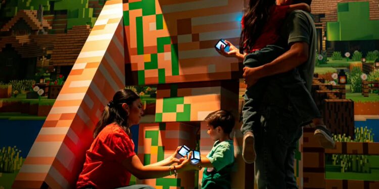 Más juegos, retos y premios: Minecraft Experience transforma la aventura con Family & Fun Nights